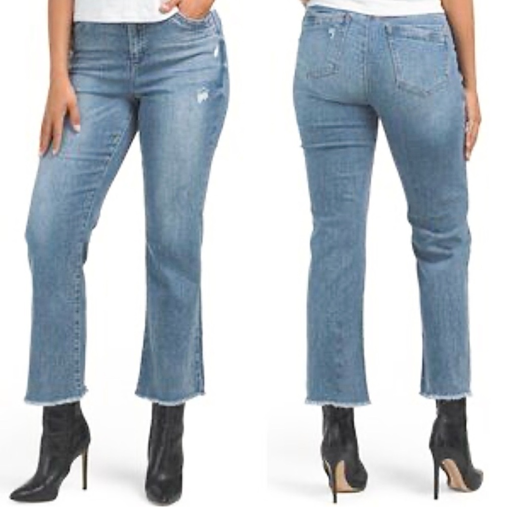 Democracy Slight Crop Bootcut Booty Lift Jeans